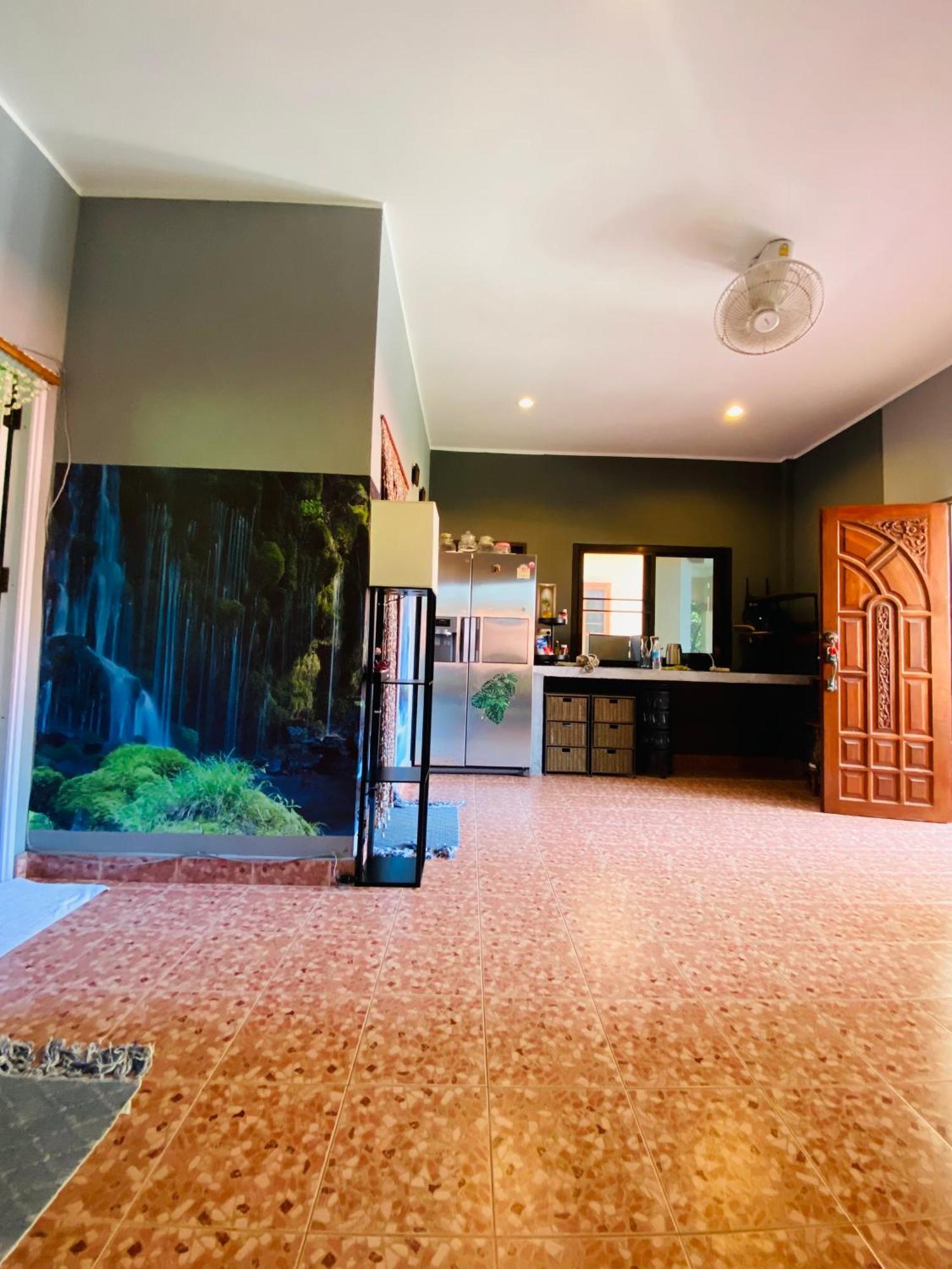 Beachfront Bungalow South Of Phuket Bagian luar foto