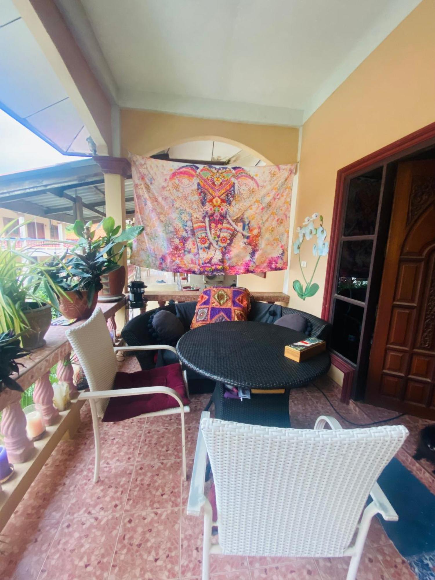 Beachfront Bungalow South Of Phuket Bagian luar foto