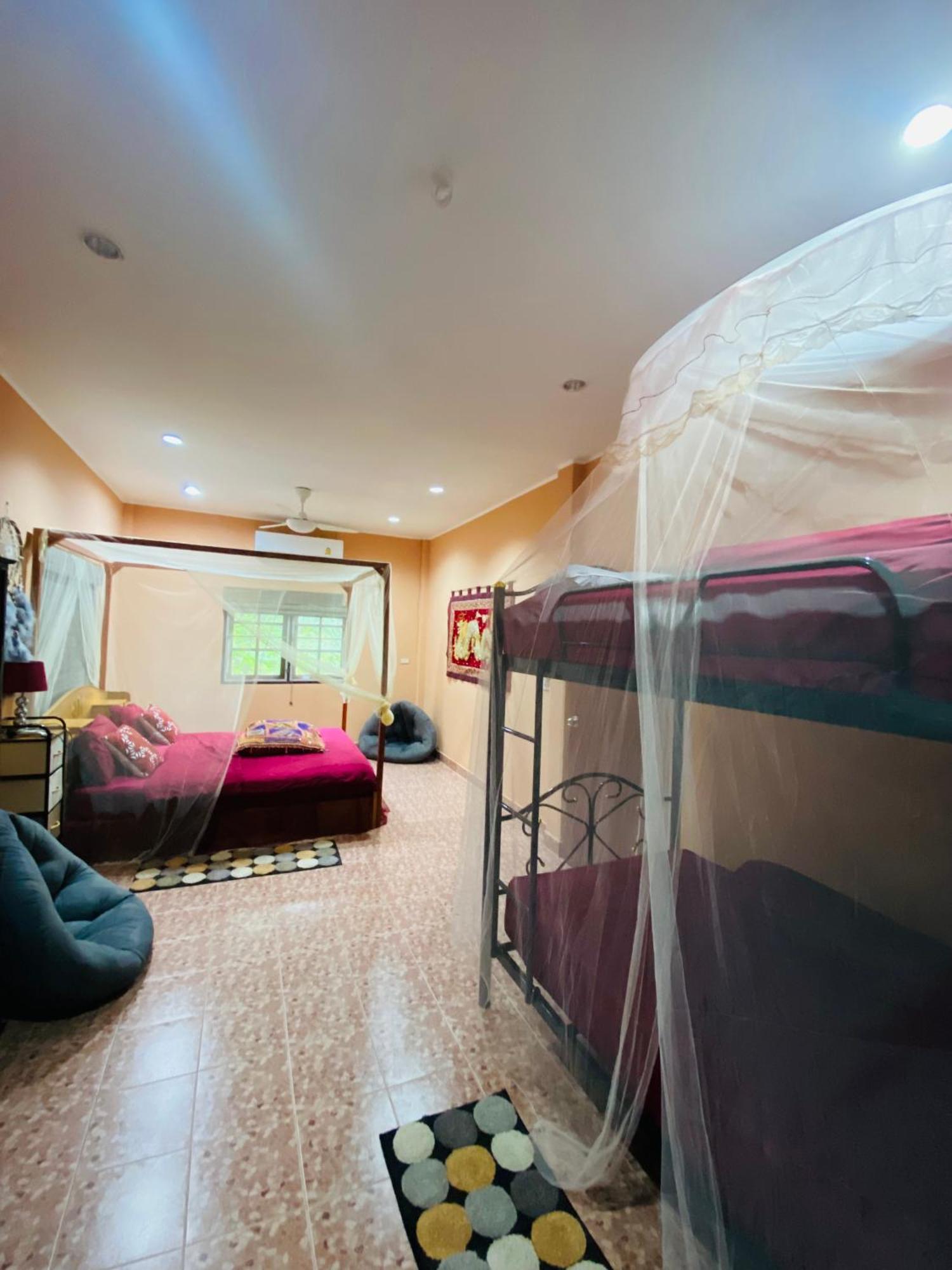 Beachfront Bungalow South Of Phuket Bagian luar foto